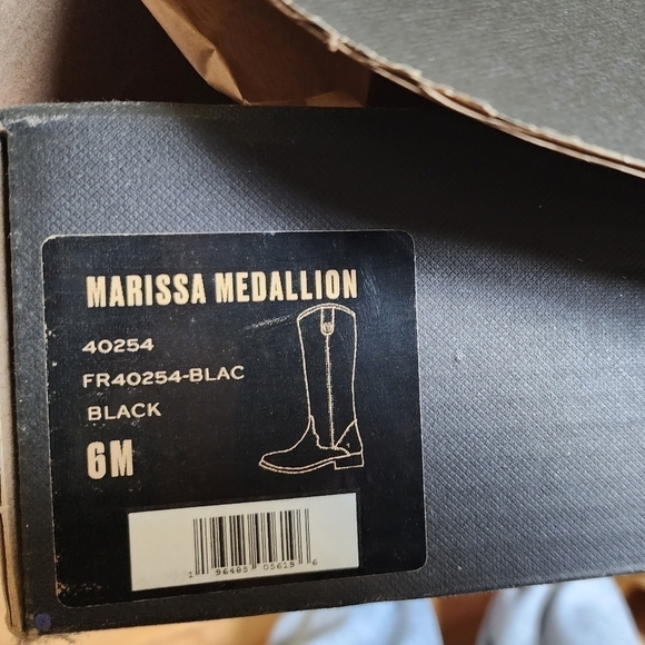 NEW Frye Marrisa Medallion Equestrian- inspired Tall Leather Boots size 6 - Picture 7 of 8
